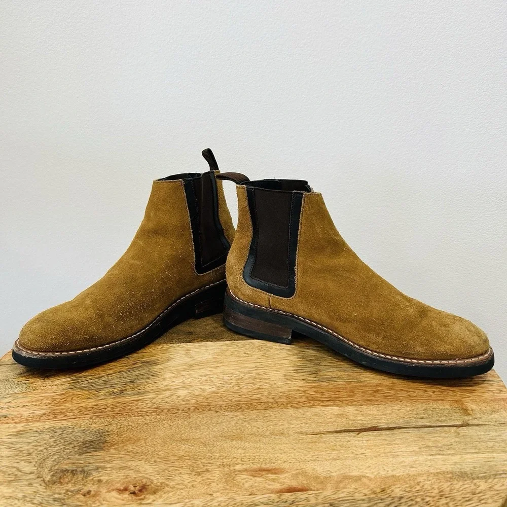 Thursday Boot Co. Men's Duke Chelsea Boot in Honey Suede Size 8.5